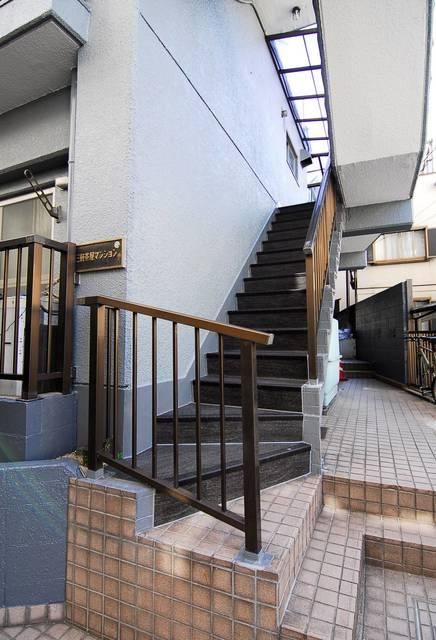 三軒茶屋マンションのロビー