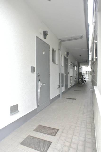 三軒茶屋マンションのロビー