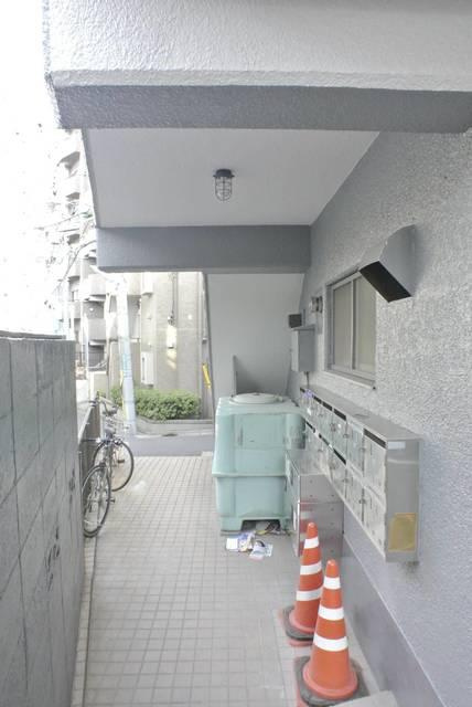 三軒茶屋マンションのエントランス
