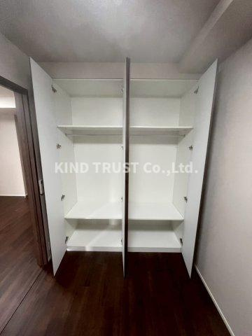 ブランズタワー梅田Northの居間・リビング|こちらのリビングで趣味の時間をお楽しみください