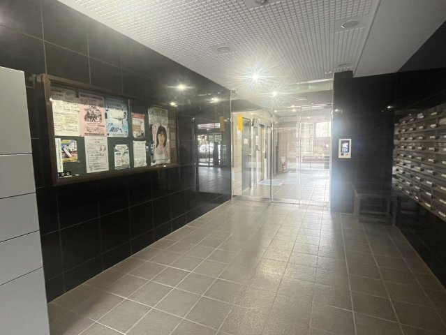 所沢スカイマンションC棟のロビー