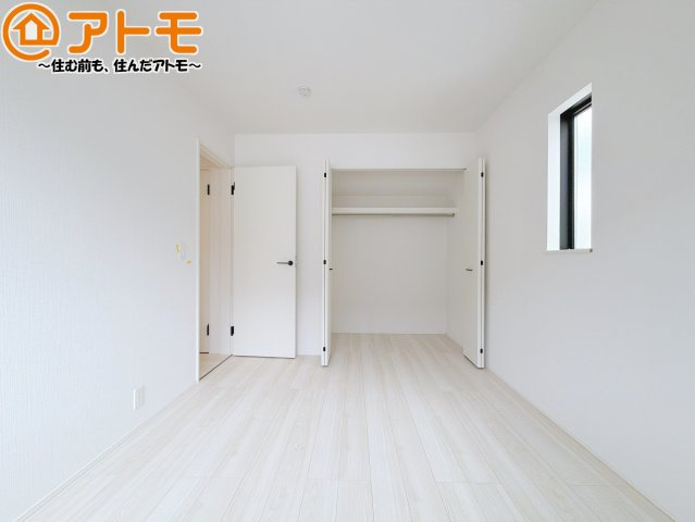 【子供部屋】 | 焼津市下小田中町第1期　新築戸建　4号棟 | 客間として使うことはもちろん、居室や収納など自由な使い方ができるお部屋です！