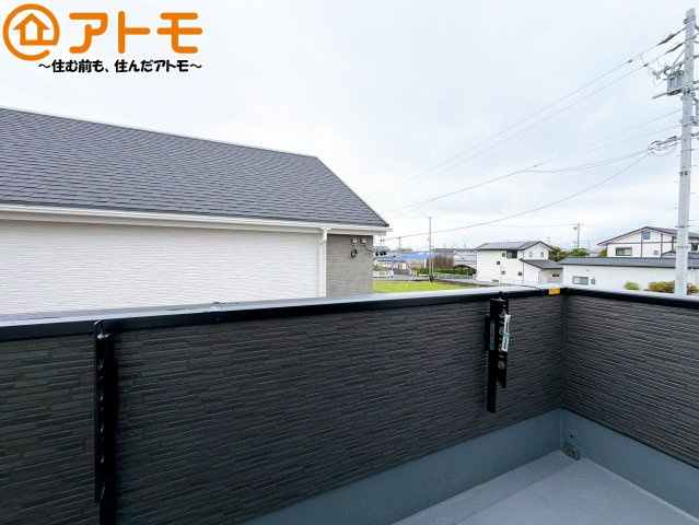 【バルコニー】 | 焼津市下小田中町第1期　新築戸建　4号棟 | 陽当りの良いバルコニーはお洗濯物はもちろんお布団もふかふかになります♪