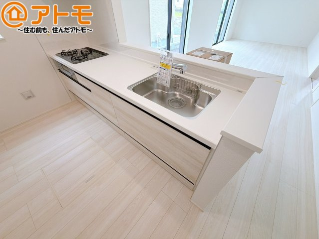 【キッチン】 | 焼津市下小田中町第1期　新築戸建　4号棟 | 対面式のキッチンはリビングを見渡すことができるので安心♪家族の会話も増えそうですね♪
