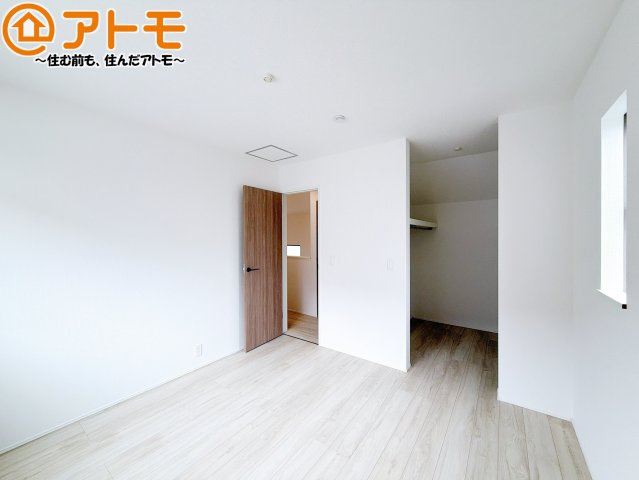 【子供部屋】 | 焼津市下小田中町第1期　新築戸建　5号棟 | 全室収納があるので、家族それぞれのお洋服や季節家電もしっかり収納できます♪