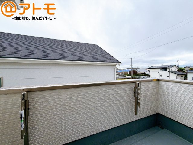 【バルコニー】 | 焼津市下小田中町第1期　新築戸建　5号棟 | 陽当りの良いバルコニーはお洗濯物はもちろんお布団もふかふかになります♪