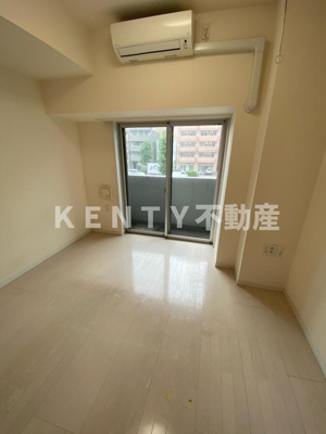 【居間・リビング】 | メインステージ蒲田Ⅵエグザ | ゆったりとした居間です