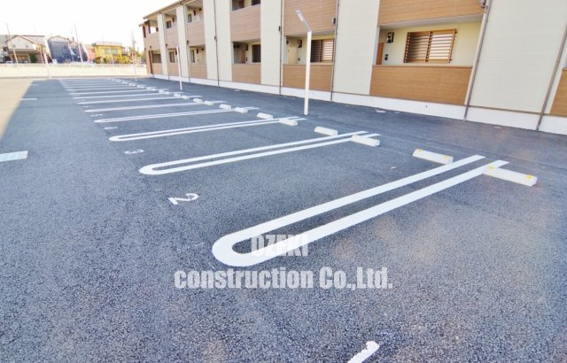 コンフォルトの駐車場