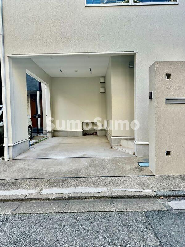 自由が丘戸建て（奥沢2丁目）のエントランス|清潔なエントランスです