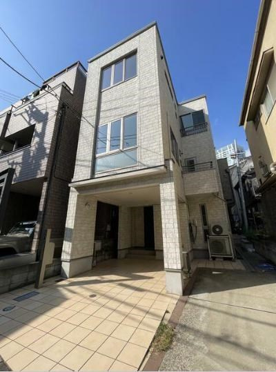 渋谷区鴬谷町戸建の外観