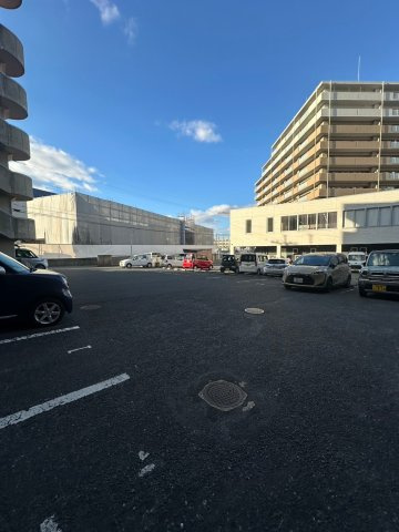第２よし川ビルの駐車場