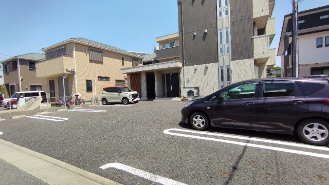 ドルチェヴィータの駐車場