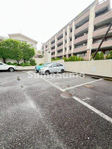 碑文谷マンションの駐車場|駐車場完備です