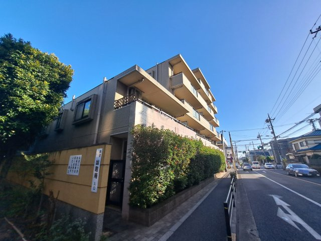 ベルジュール三鷹の外観