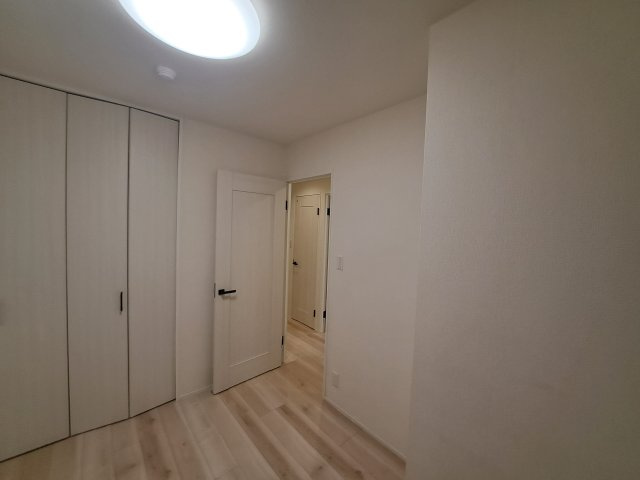 ベルジュール三鷹の洋室