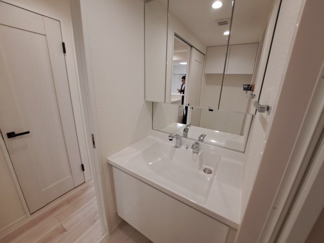 ベルジュール三鷹の独立洗面台