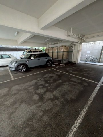 田北ビルの駐車場