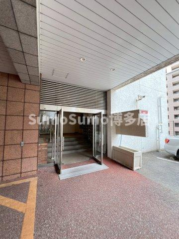 大産桜坂マンションのエントランス|建物の内部です