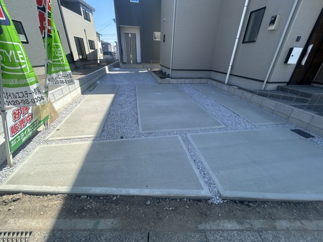 新築　前橋市北代田町2期　1号棟の駐車場|現地写真　駐車スペースは並列2台分可能です！


