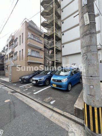 テングッド西新eastの駐車場|駐車場完備です
