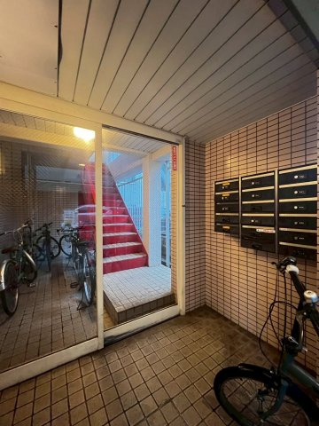 大正館薬院南 のロビー