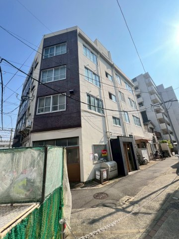 渡辺日進ビルの外観