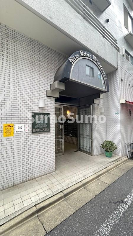 日興パレス東山のエントランス|毎日通るエントランスはこのようになっています