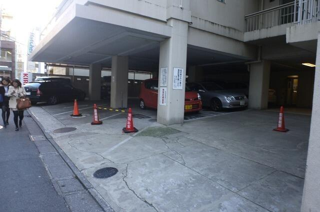 渋谷コープの駐車場
