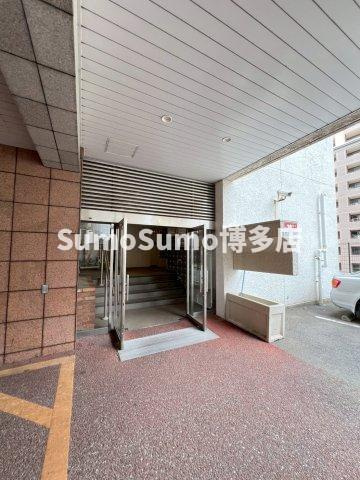 大産桜坂マンションのエントランス|毎日通るエントランスはこのようになっています