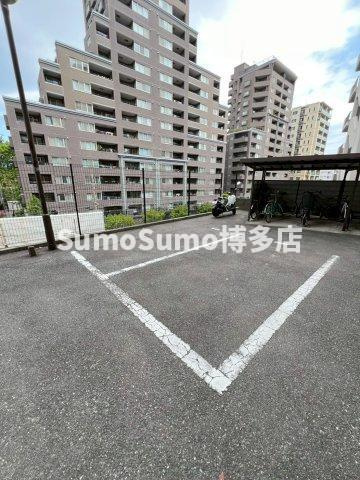 大産桜坂マンションの駐車場|駐車場です