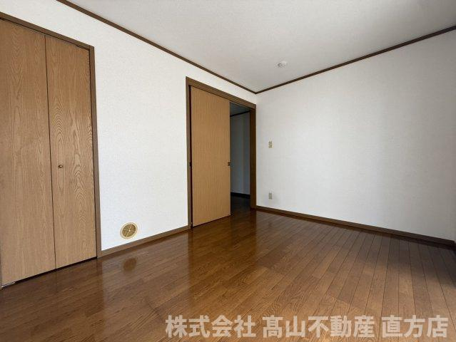直方市知古２丁目のアパートの居間・リビング