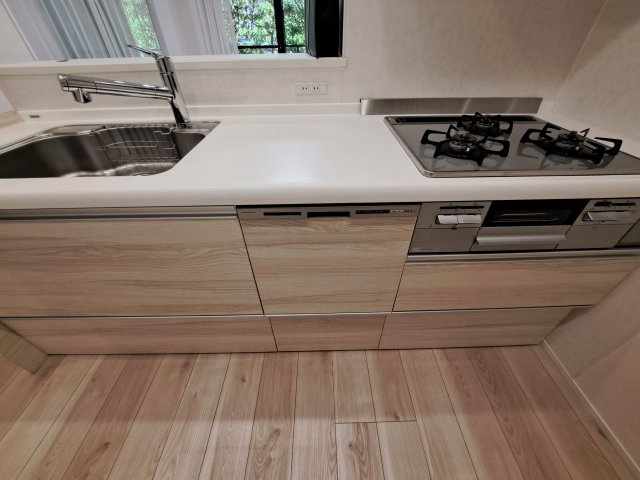 ベルジュール三鷹のキッチン|コンパクトなキッチンで掃除もラクラク