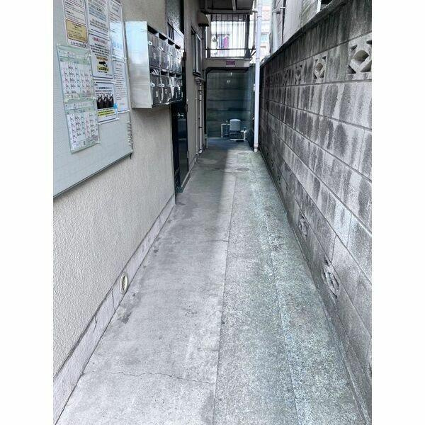 新代田マンションのロビー| 