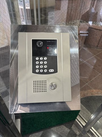 ステイツ博多駅南のエントランス|落ち着いたエントランスです