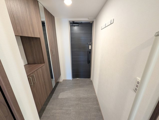 D-avance柱六番町 Ⅱの玄関