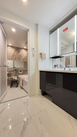 D’グラフォート世田谷芦花公園の洗面所|忙しい朝には欠かせない洗面所です