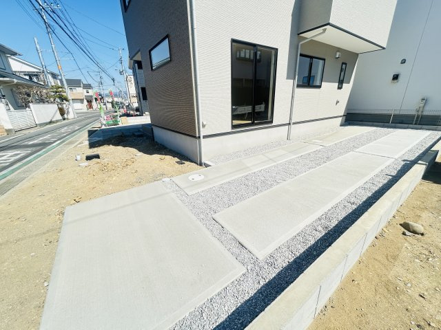 新築　前橋市北代田町2期　2号棟の駐車場|現地写真　駐車スペースは2台分可能です！


