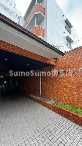 大産高取マンションのエントランス