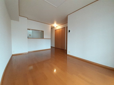 【居間・リビング】 | クラール雅 | ゆったりとした居間です