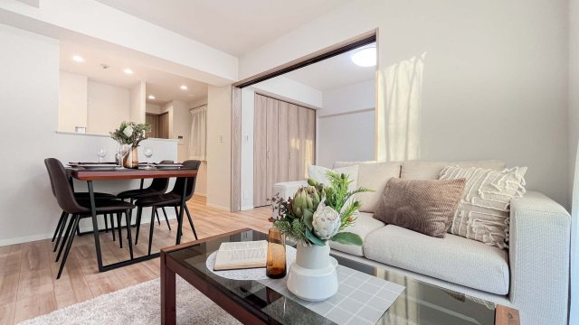 ライオンズマンションお花茶屋の居間・リビング|ゆったりとした居間です