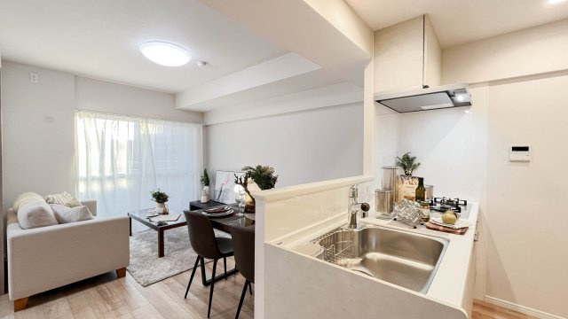 ライオンズマンションお花茶屋の居間・リビング|ゆったりとしたリビングです