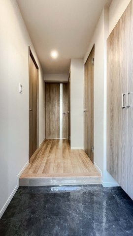 ライオンズマンションお花茶屋の玄関|きれいな玄関です