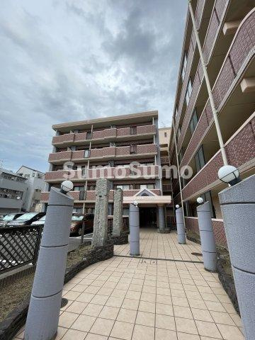 大産鳥飼マンションのエントランス