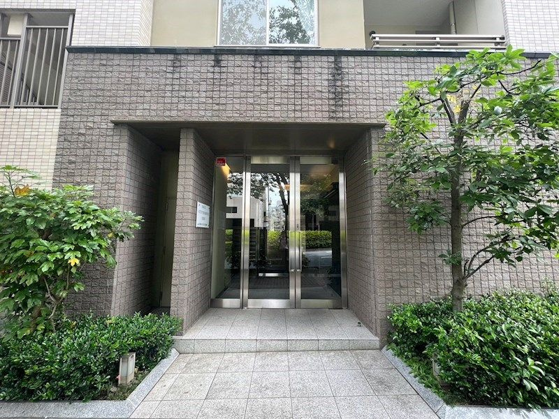 東急セットアップレジデンス恵比寿のエントランス