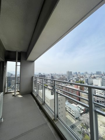 天神プレイス WEST棟の展望