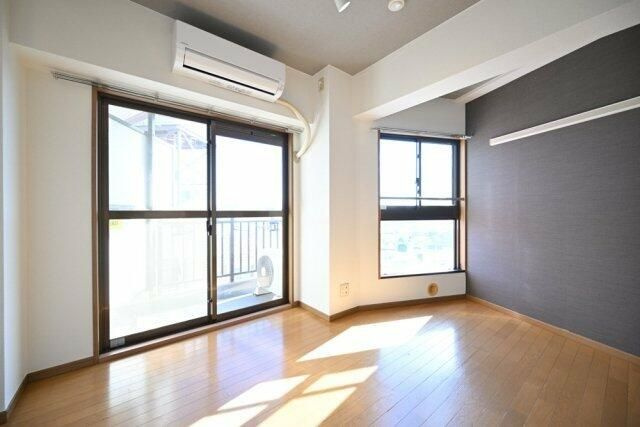 プレール新宿余丁町