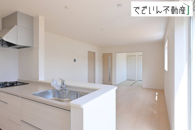 【居間・リビング】 | Livele Garden.S熊谷市中恩田　新築住宅 | ≪1号棟≫細部まで丁寧に仕上げられた内装が、日々の生活を豊かに彩ります。家族の思い出が増えていく場所に。
現地(2026年5月撮影)