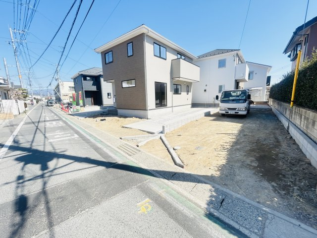 新築　前橋市北代田町2期　3号棟の前面道路含む現地写真|現地写真　西側接道幅員約4.1ｍ