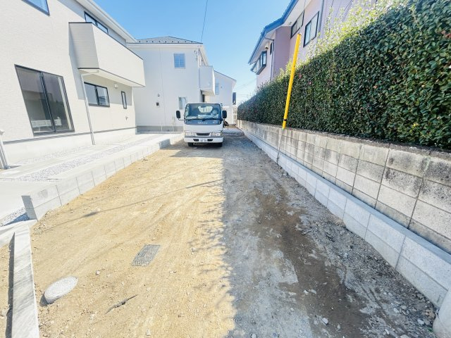 新築　前橋市北代田町2期　3号棟の駐車場|現地写真　駐車スペースは縦列駐車になりますが、2台分可能です！


