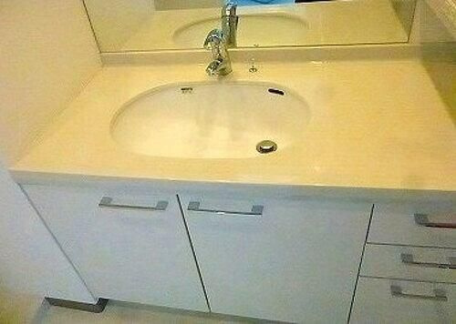 サーパス県立劇場前の独立洗面台